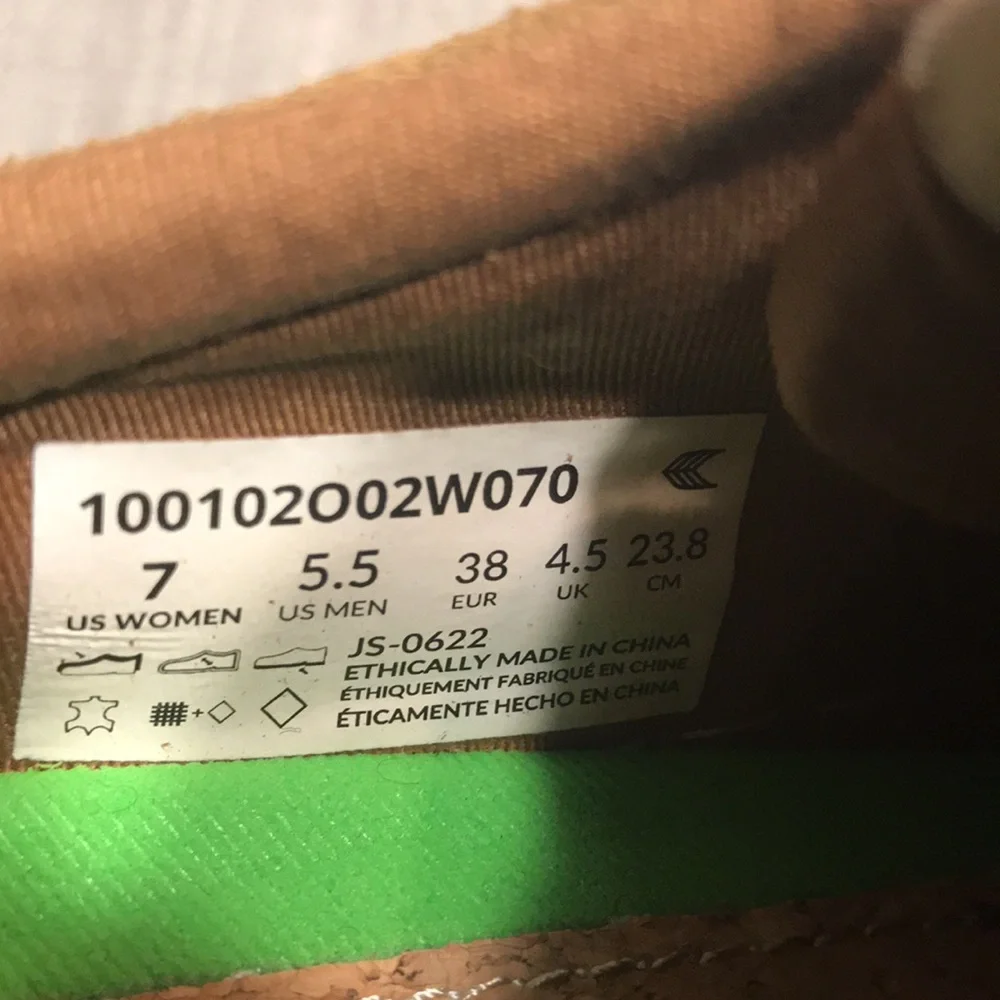 Cariuma suede dark mustard brown sneakers - Picture 8 of 8